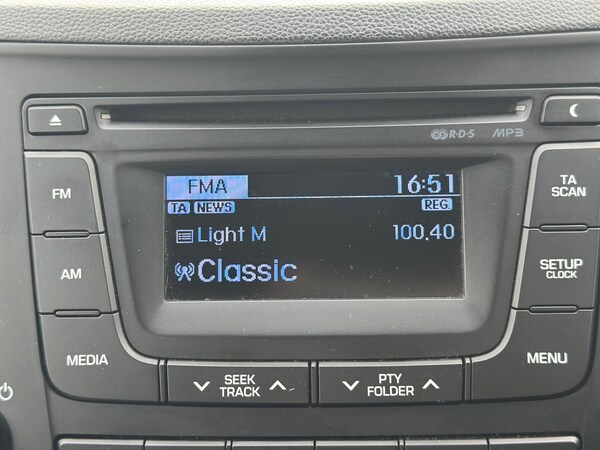 Used Hyundai i10 2014 for sale - 76109770: Photo 40