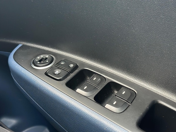 Used Hyundai i10 2014 for sale - 76109770: Photo 45