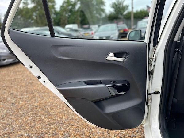 Used Kia Picanto 2017 for sale - 76021020: Photo 32