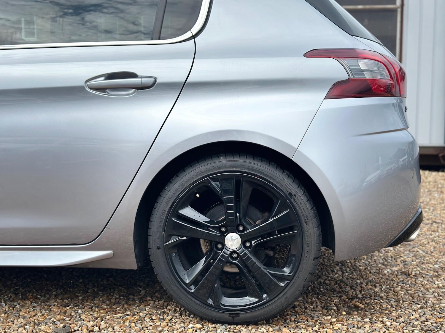Used Peugeot 308 2017 for sale - 76360345: Photo 23