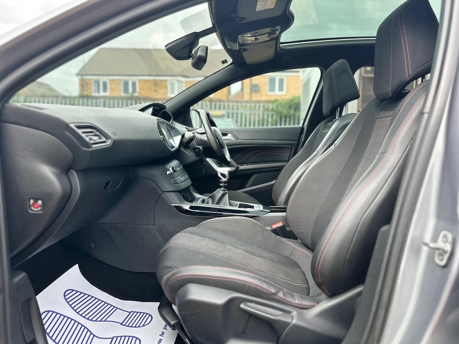 Used Peugeot 308 2017 for sale - 76360345: Photo 28