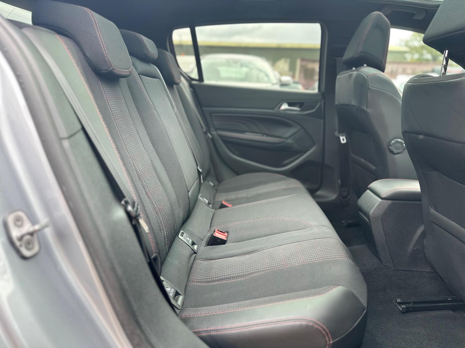 Used Peugeot 308 2017 for sale - 76360345: Photo 32