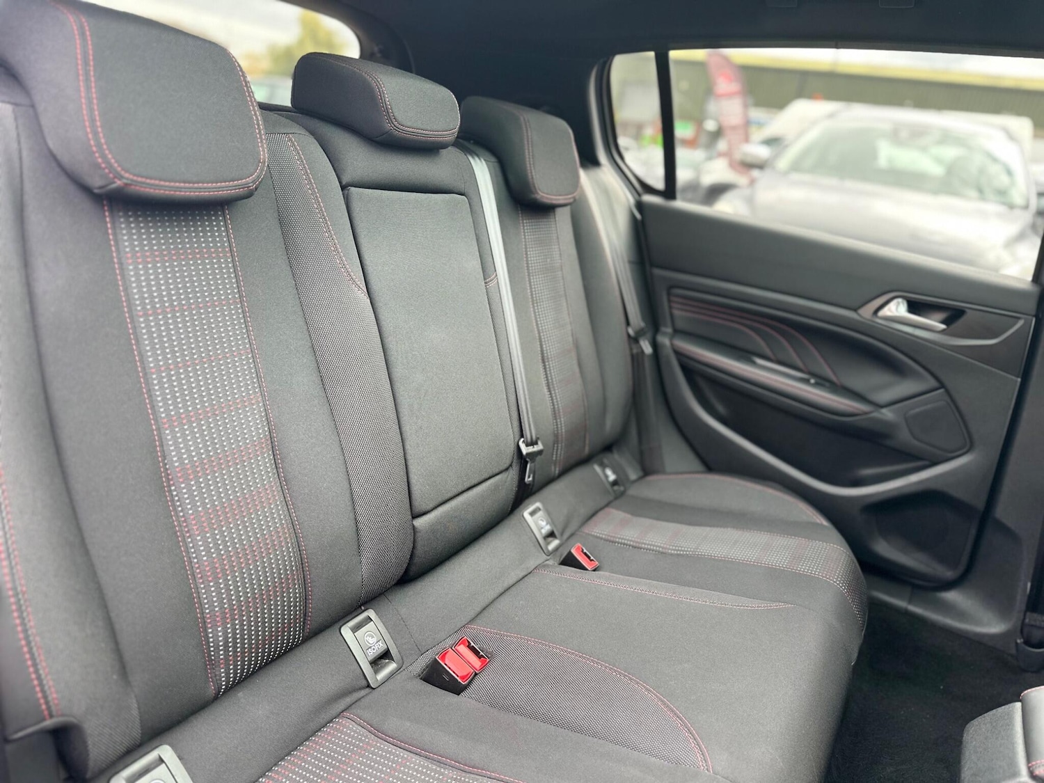 Used Peugeot 308 2017 for sale - 76360345: Photo 33