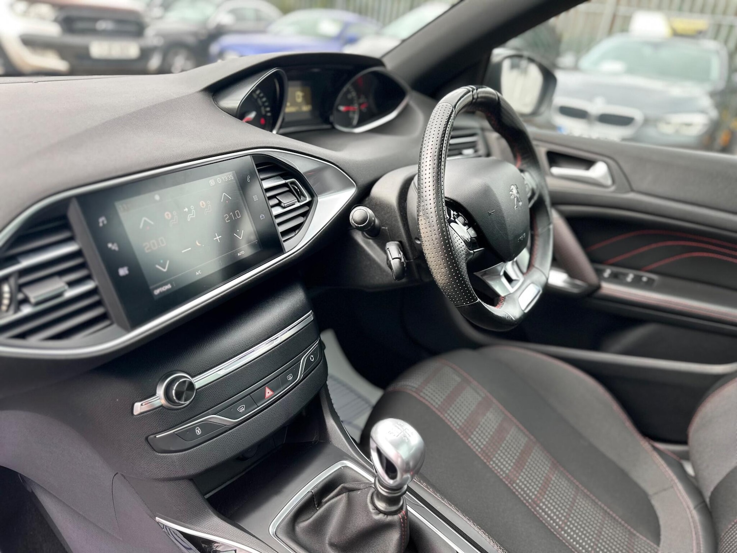 Used Peugeot 308 2017 for sale - 76360345: Photo 38