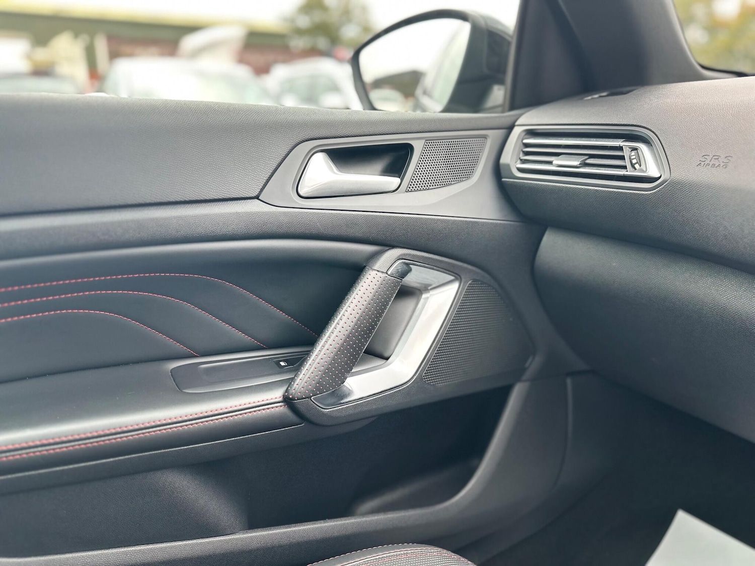 Used Peugeot 308 2017 for sale - 76360345: Photo 60