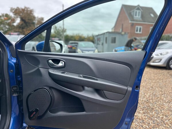 Used Renault Clio 2019 for sale - 76200907: Photo 20