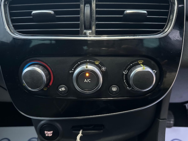 Used Renault Clio 2019 for sale - 76200907: Photo 42
