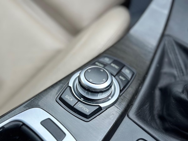 Used BMW 5 Series 2011 for sale - 76295474: Photo 47