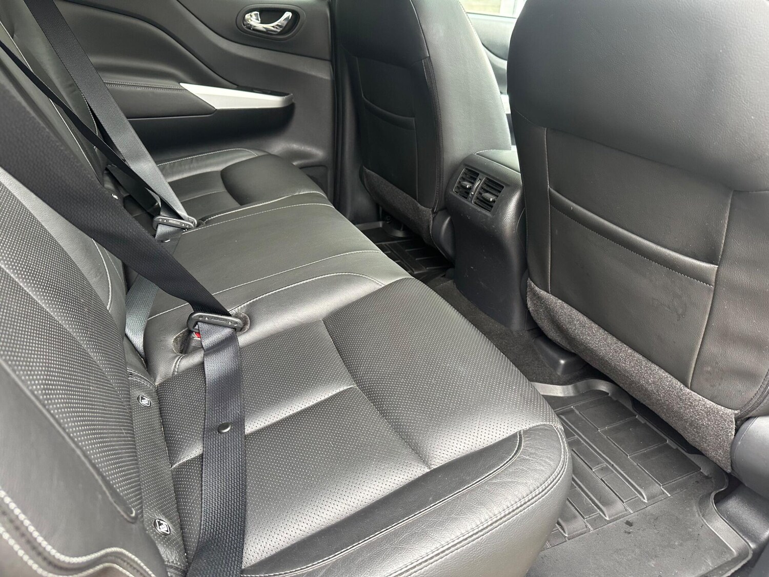Used Nissan Navara 2018 for sale - 76001672: Photo 34