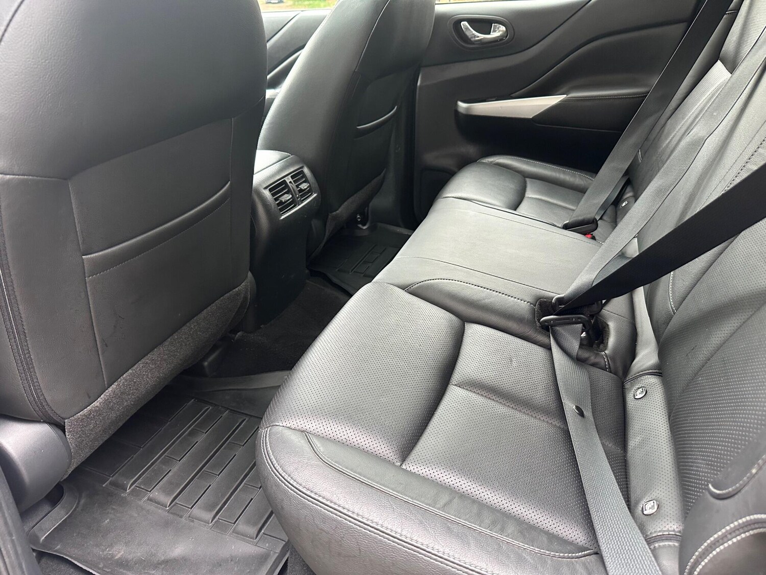 Used Nissan Navara 2018 for sale - 76001672: Photo 36