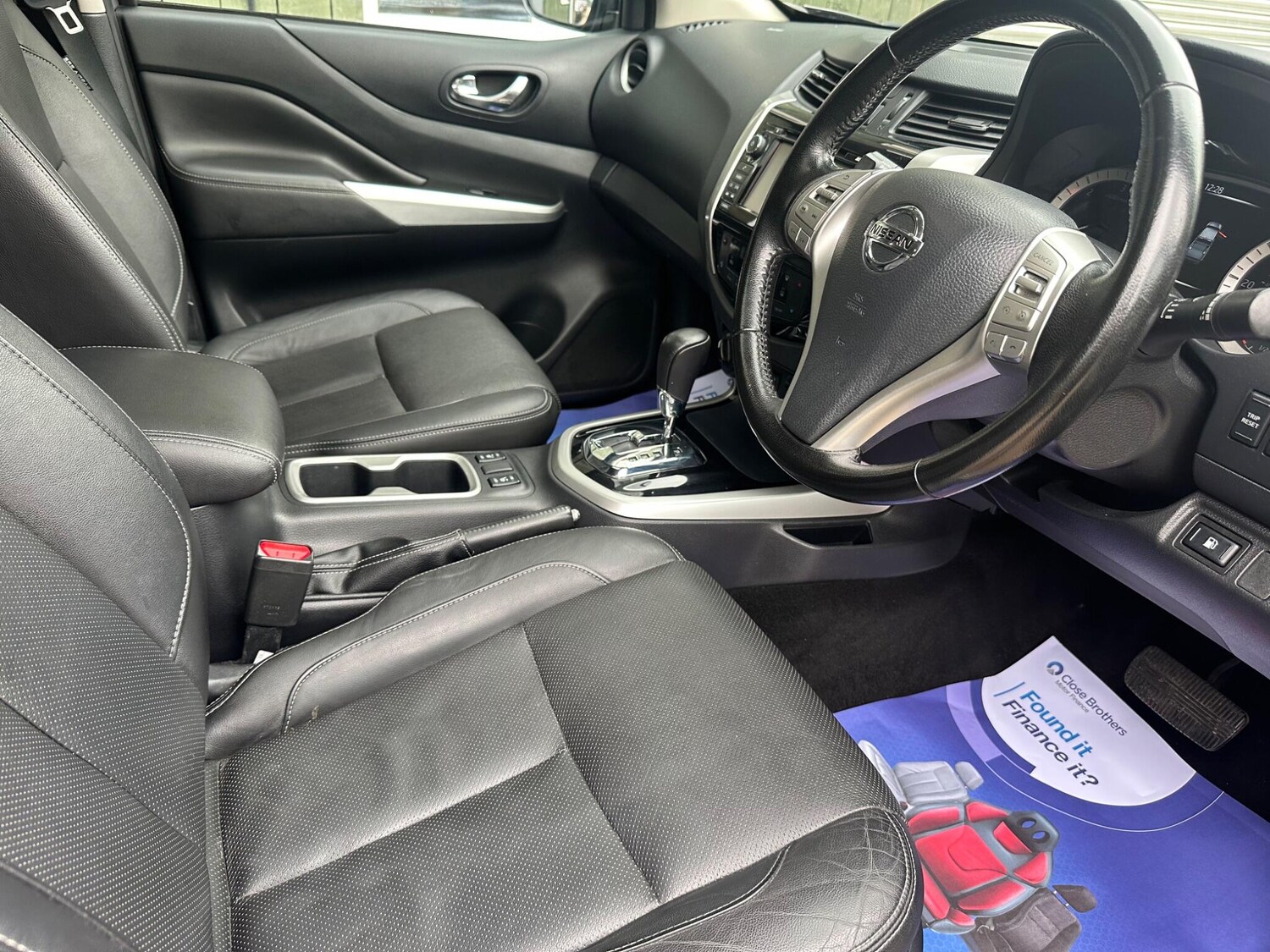 Used Nissan Navara 2018 for sale - 76001672: Photo 5