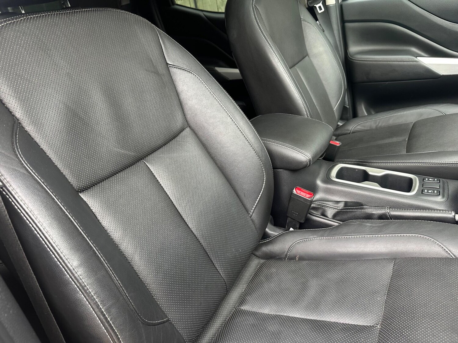 Used Nissan Navara 2018 for sale - 76001672: Photo 9