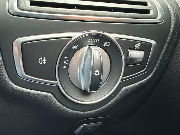 Used Mercedes-Benz C Class 2019 for sale - 76270258: Photo 31