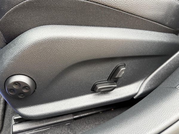 Used Mercedes-Benz C Class 2019 for sale - 76270258: Photo 53