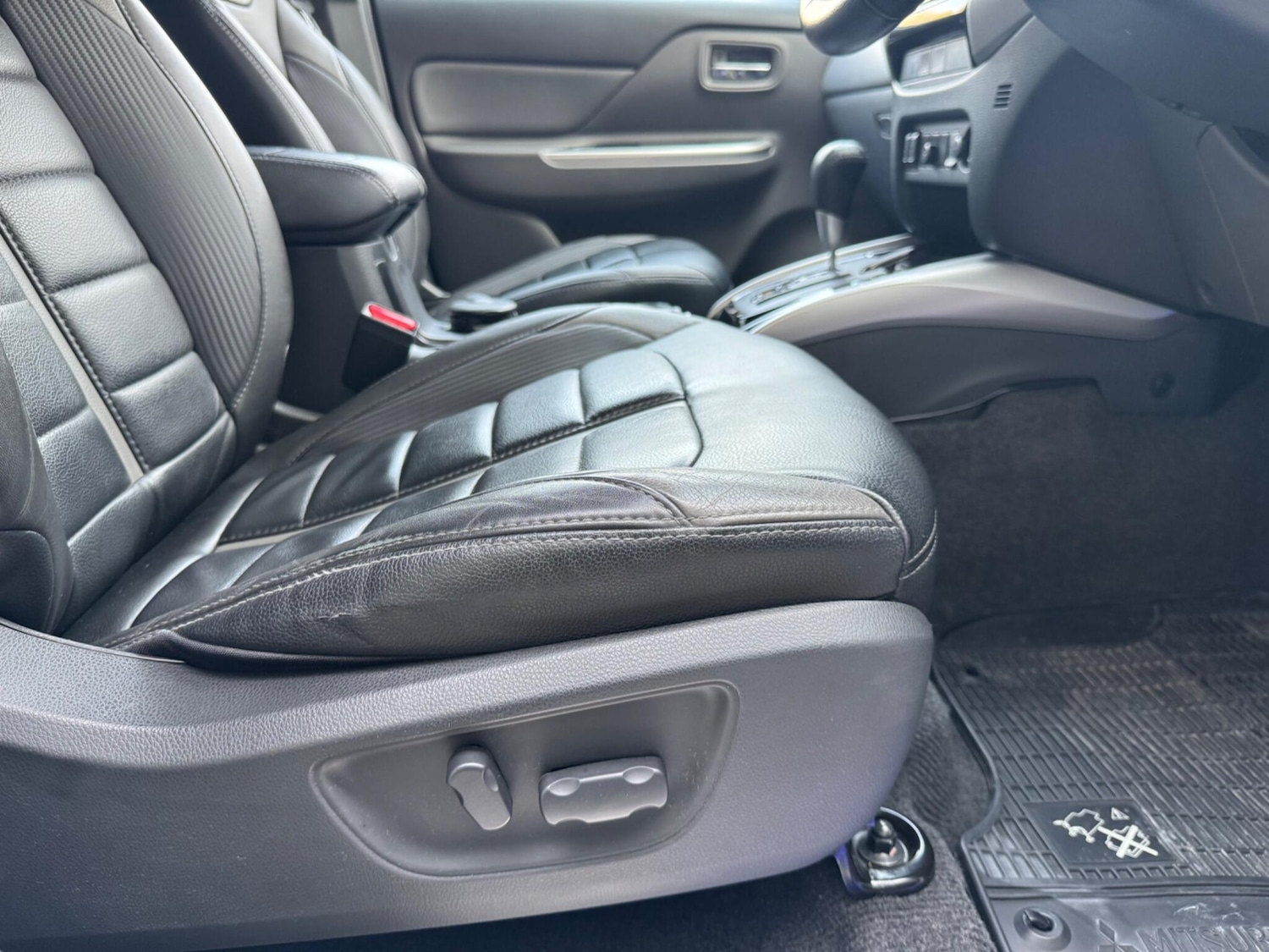 Used Mitsubishi L200 2017 for sale - 77993812: Photo 32