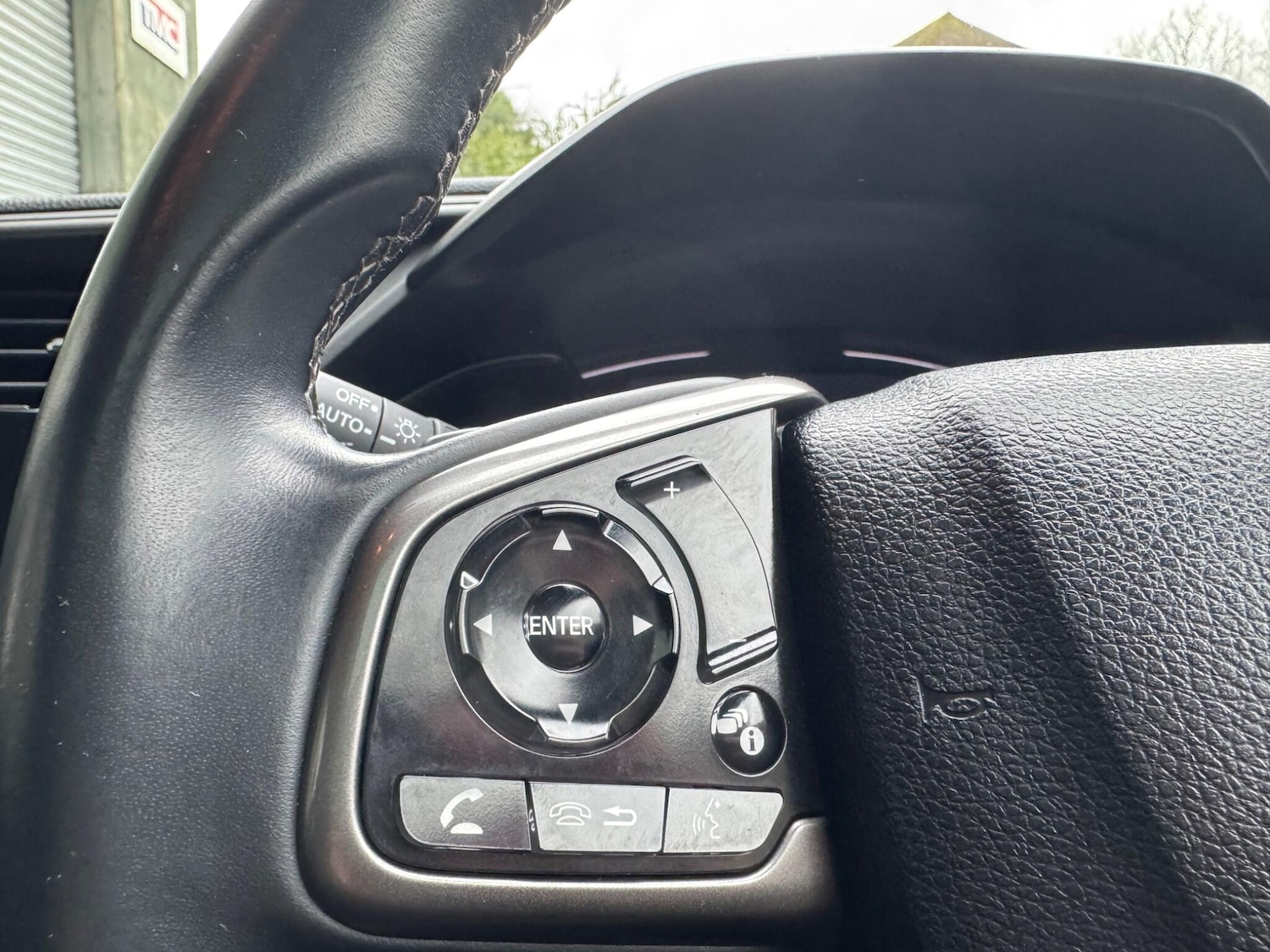 Used Honda Civic 2019 for sale - 77598247: Photo 29