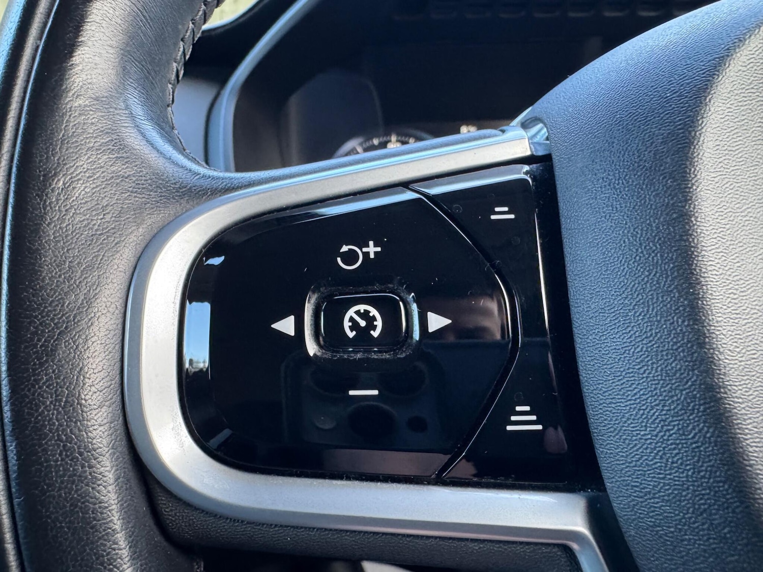 Used Volvo XC90 2018 for sale - 77229352: Photo 25