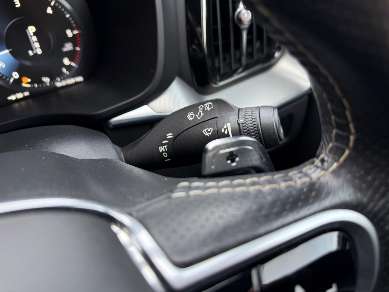 Used Volvo XC60 2017 for sale - 77497128: Photo 38