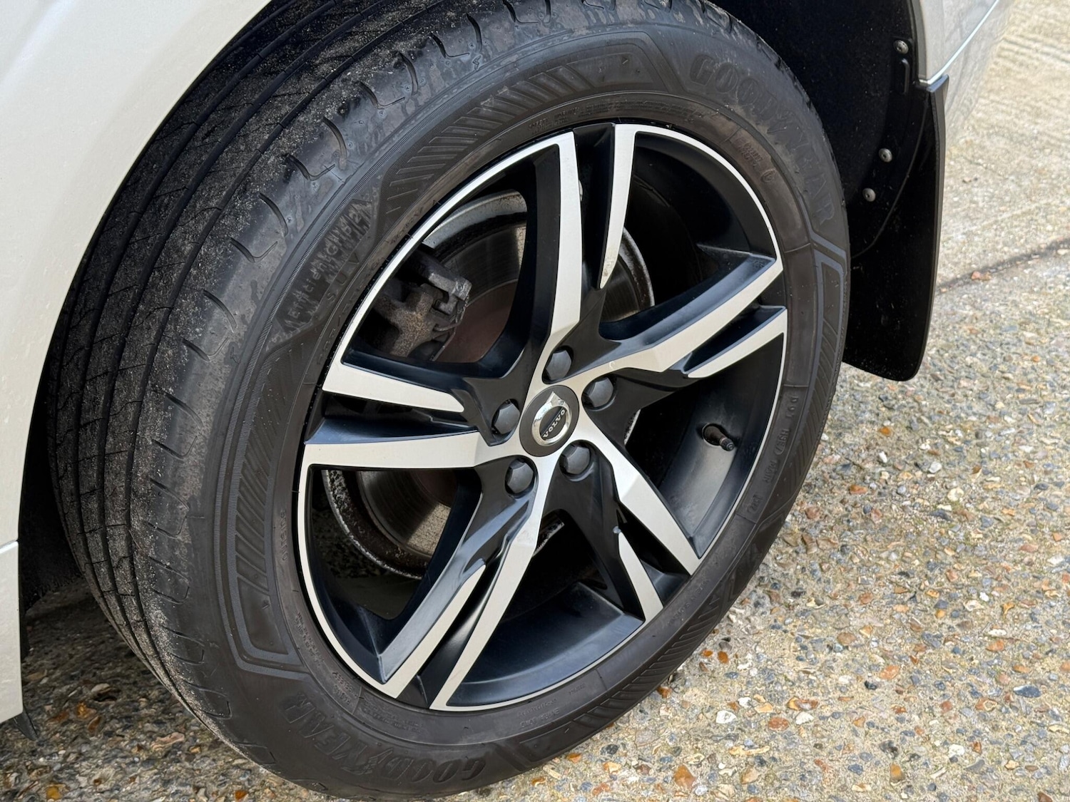 Used Volvo XC60 2017 for sale - 77497128: Photo 43