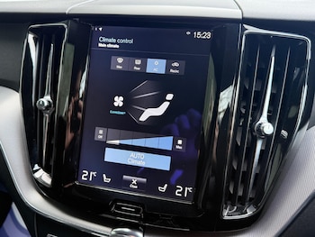 Used Volvo XC60 2017 for sale - 77497128: Photo