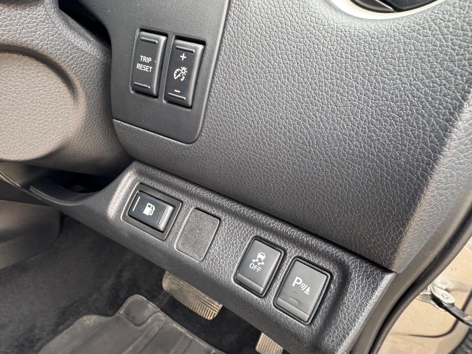 Used Nissan Navara 2018 for sale - 77993990: Photo 27