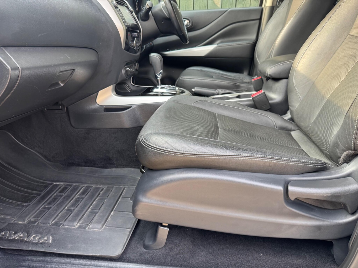 Used Nissan Navara 2018 for sale - 77993990: Photo 36