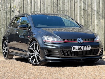 Volkswagen - Golf