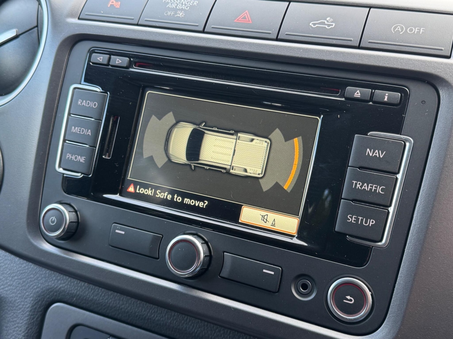 Used Volkswagen Amarok 2017 for sale - 77305187: Photo 12