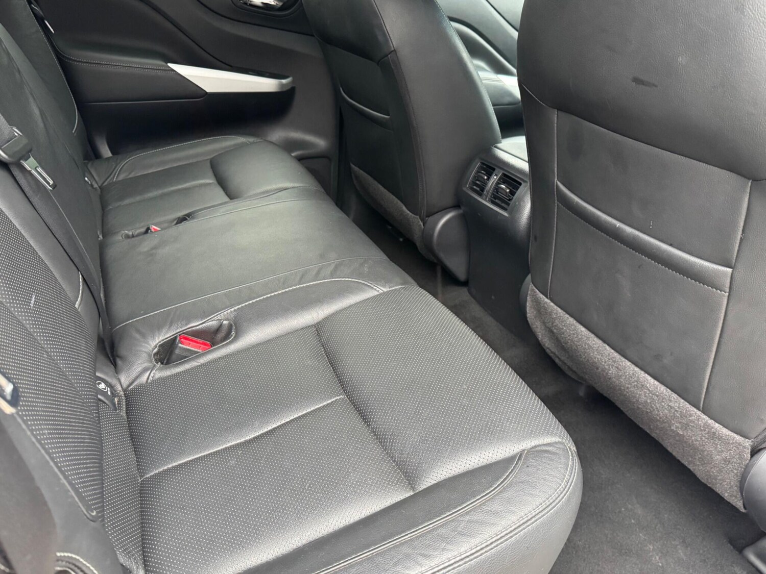 Used Nissan Navara 2018 for sale - 77191331: Photo 25