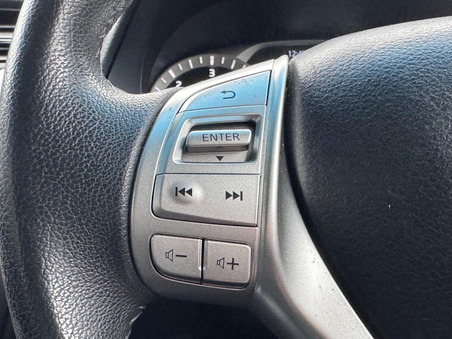 Used Nissan Navara 2018 for sale - 77191331: Photo 33