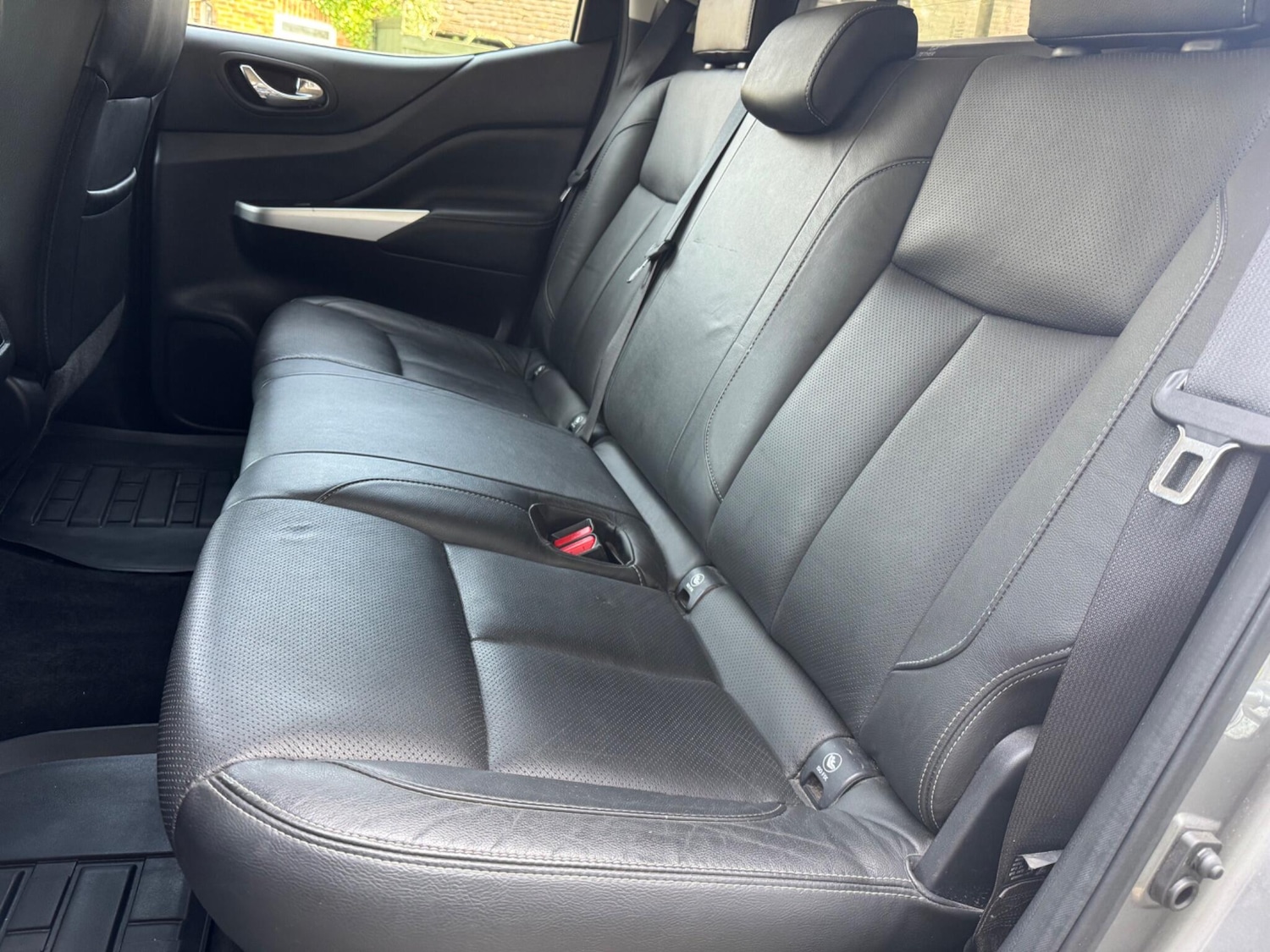 Used Nissan Navara 2016 for sale - 77970361: Photo 41