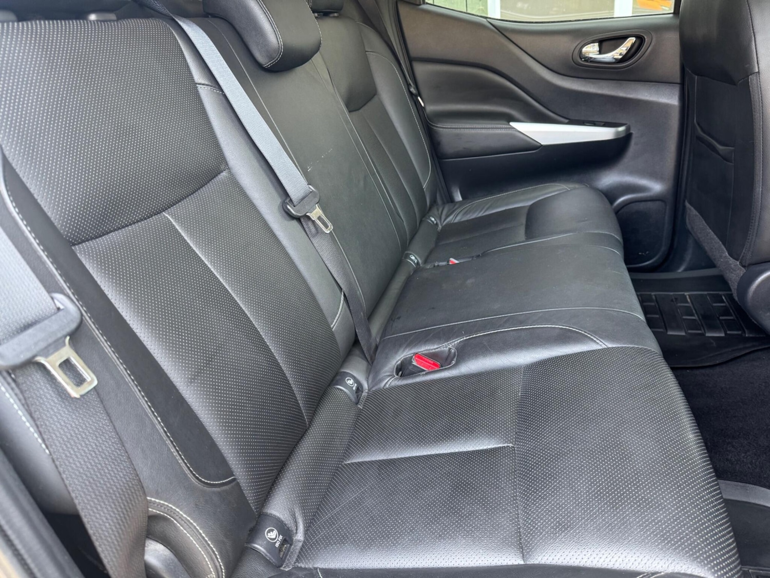 Used Nissan Navara 2016 for sale - 77970361: Photo 43