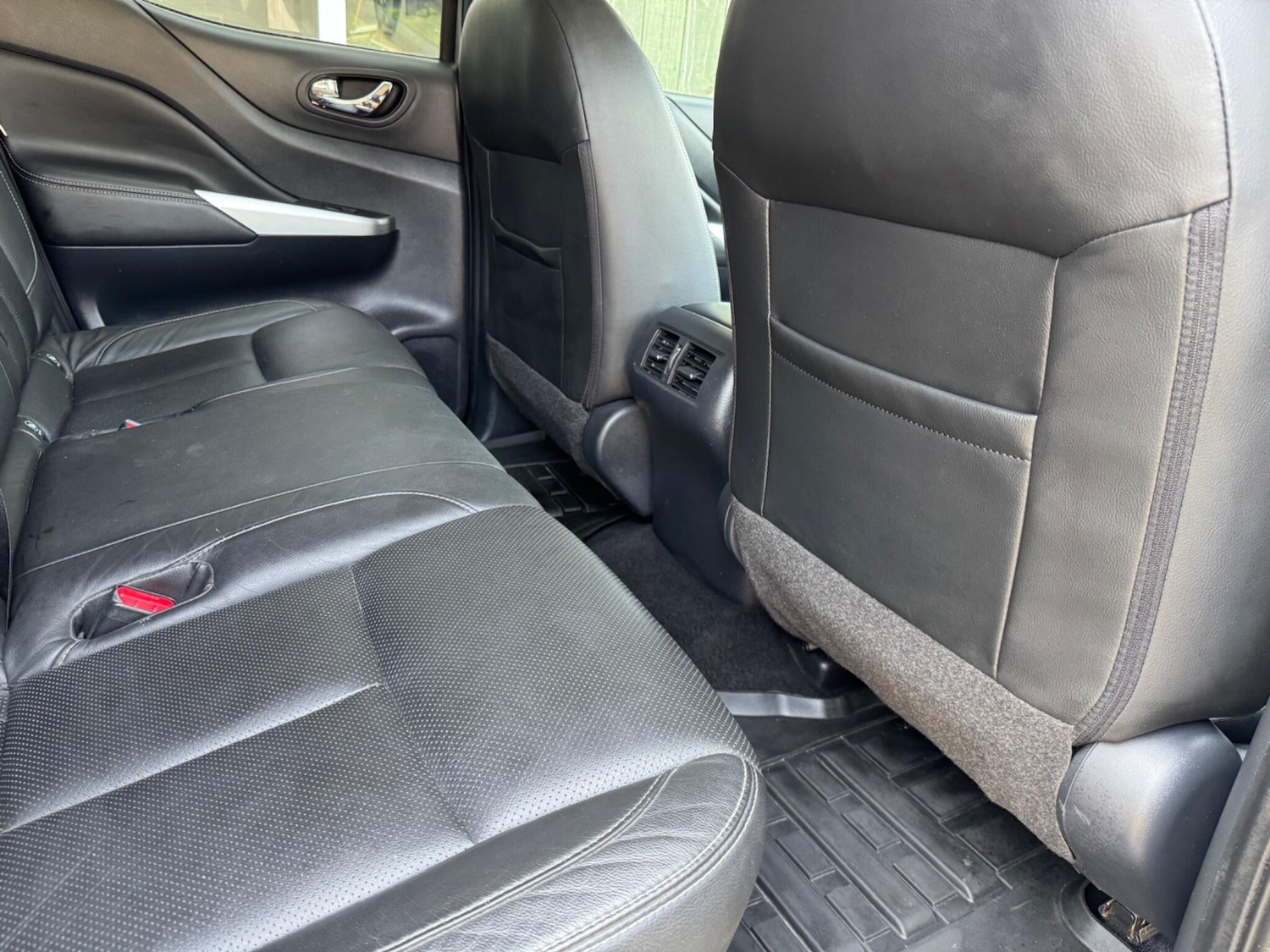 Used Nissan Navara 2016 for sale - 77970361: Photo 44