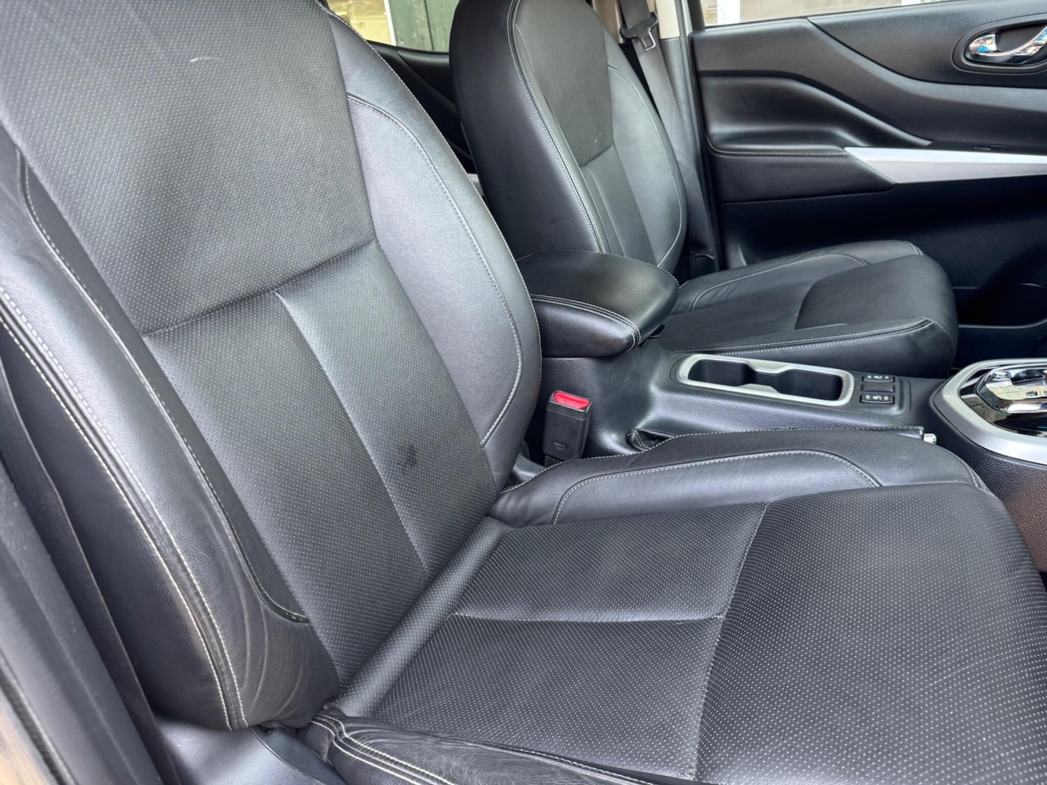 Used Nissan Navara 2016 for sale - 77970361: Photo 9