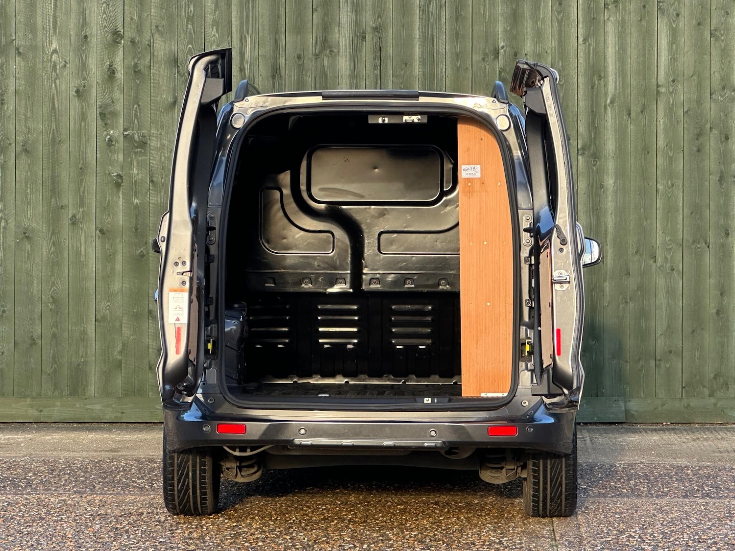 Used Ford Transit Courier 2019 for sale - 77016348: Photo 12