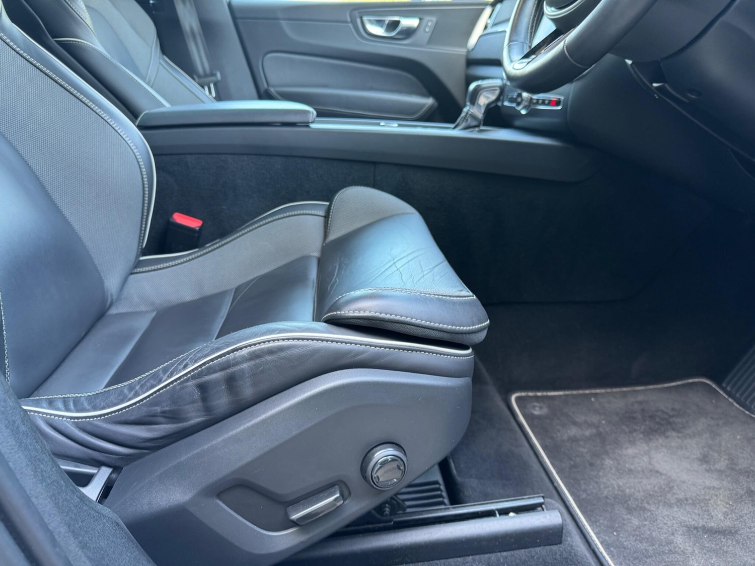 Used Volvo XC60 2019 for sale - 78170309: Photo 18