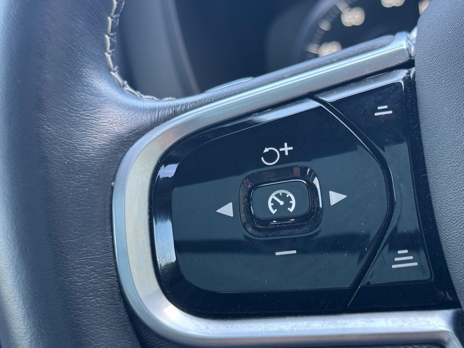 Used Volvo XC60 2019 for sale - 78170309: Photo 23