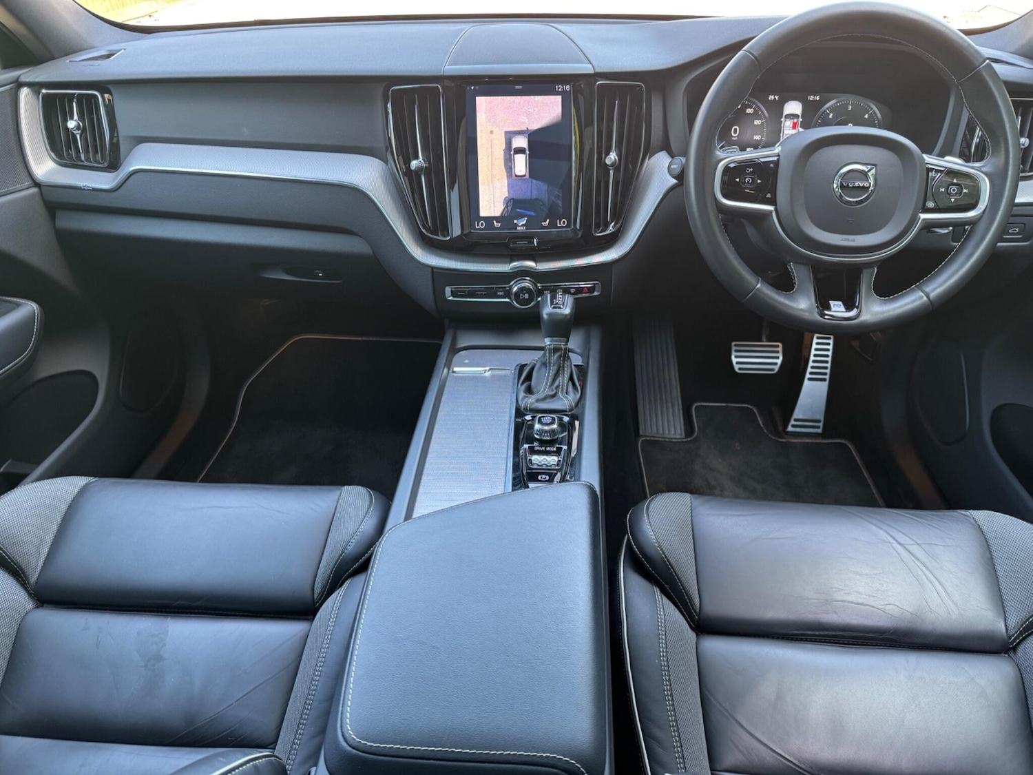 Used Volvo XC60 2019 for sale - 78170309: Photo 3