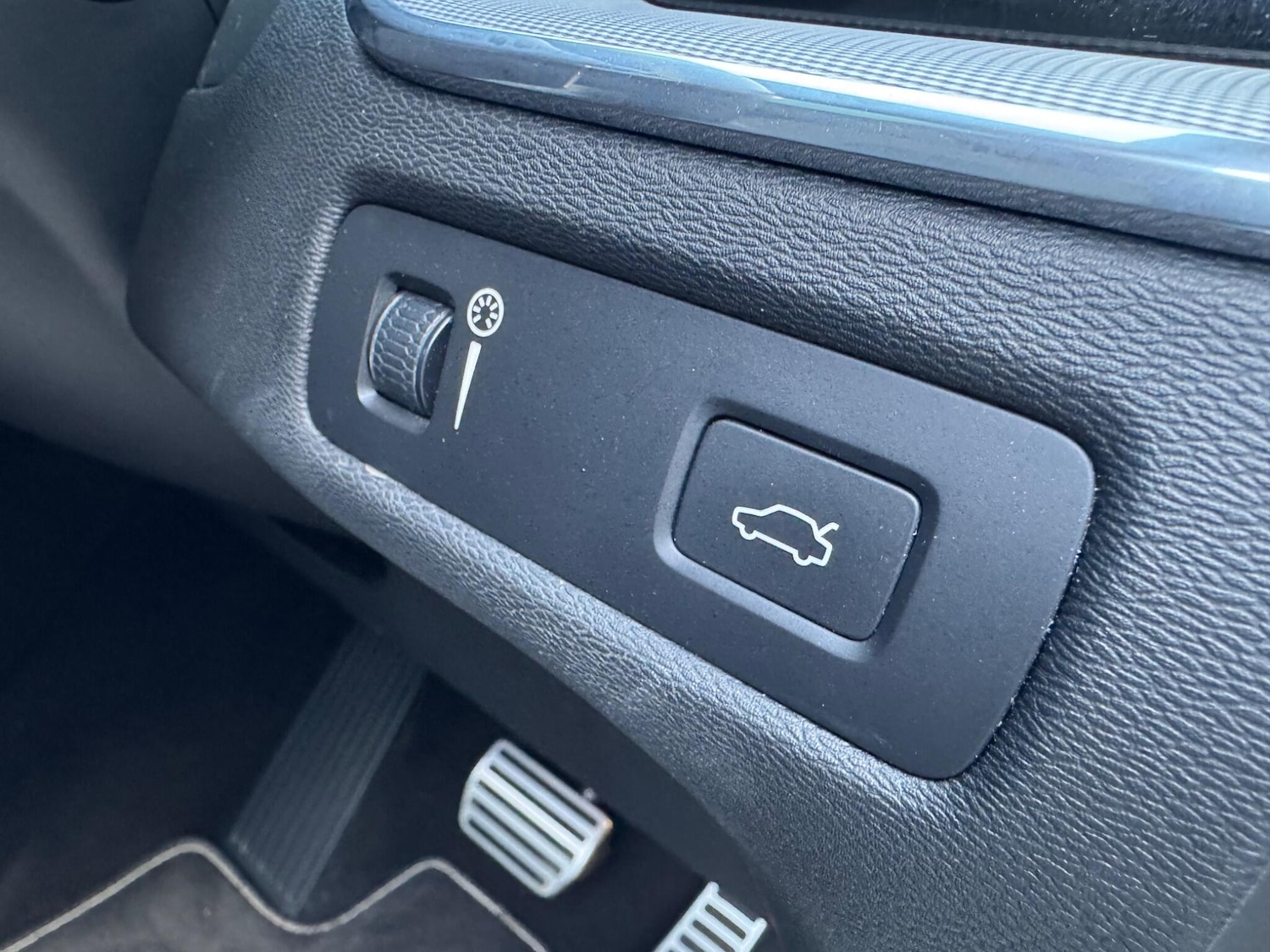 Used Volvo XC60 2019 for sale - 78170309: Photo 31