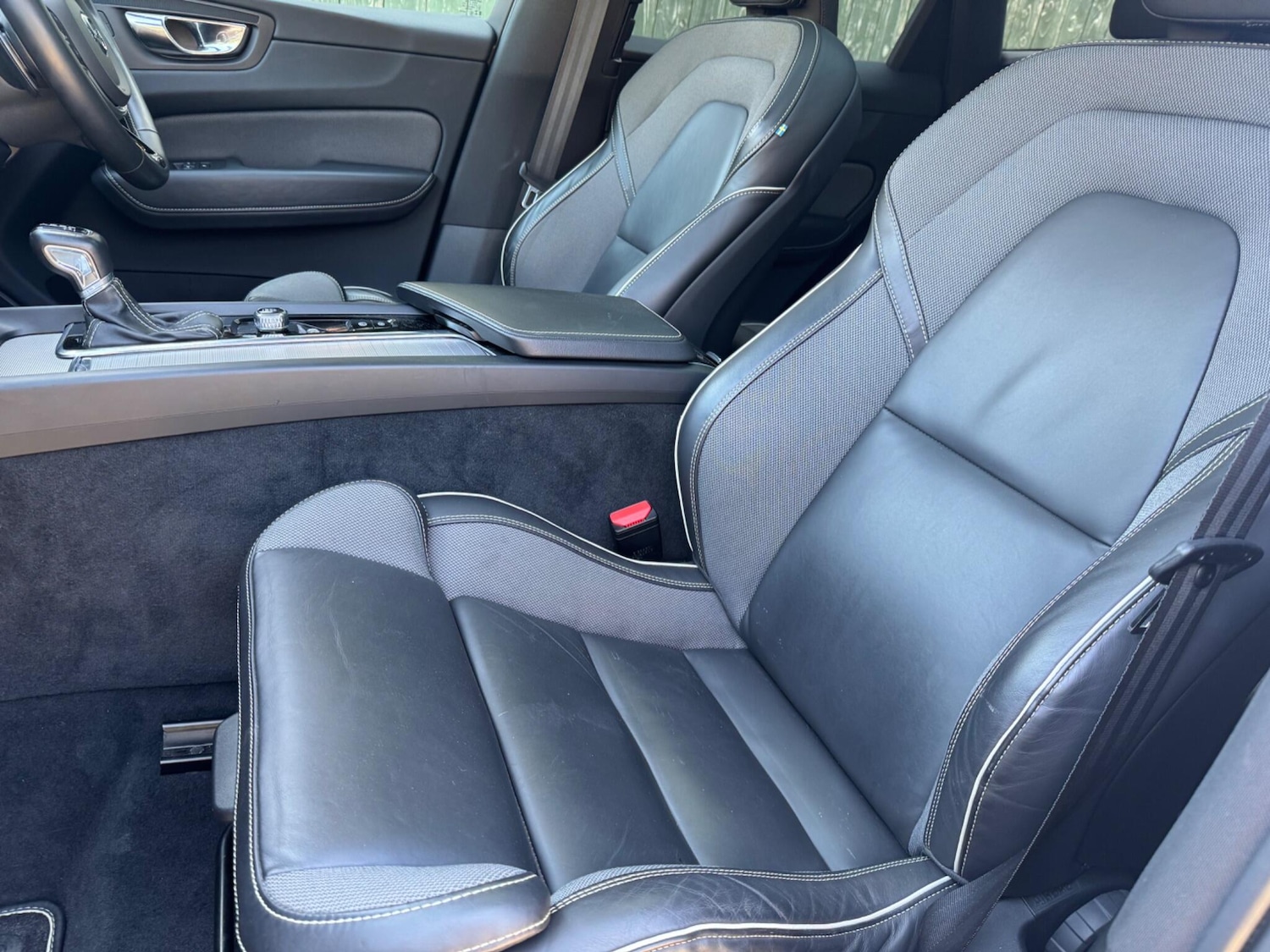 Used Volvo XC60 2019 for sale - 78170309: Photo 44