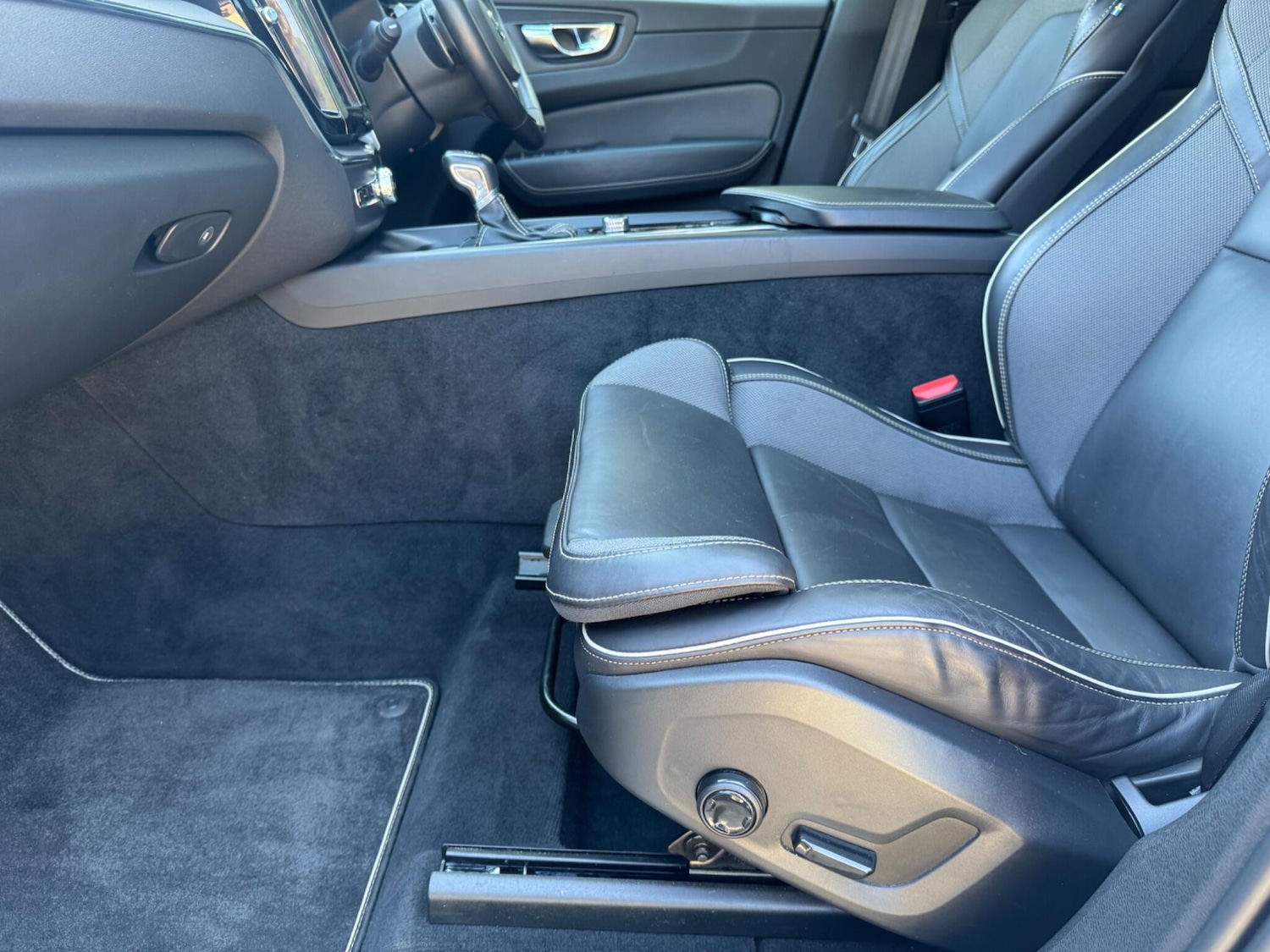 Used Volvo XC60 2019 for sale - 78170309: Photo 45