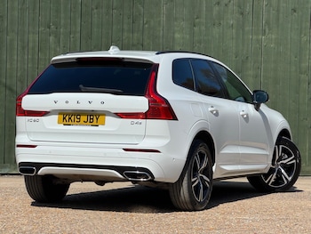 Used Volvo XC60 2019 for sale - 78170309: Photo