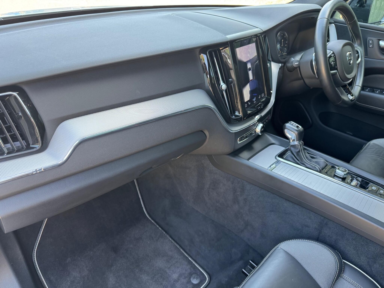 Used Volvo XC60 2019 for sale - 78170309: Photo 5