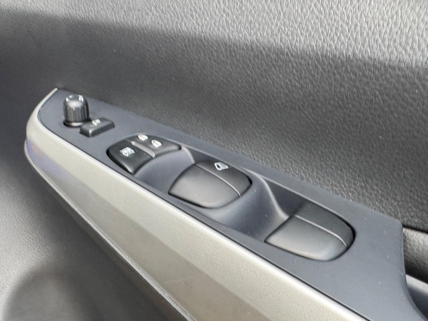 Used Nissan Navara 2021 for sale - 77267234: Photo 27