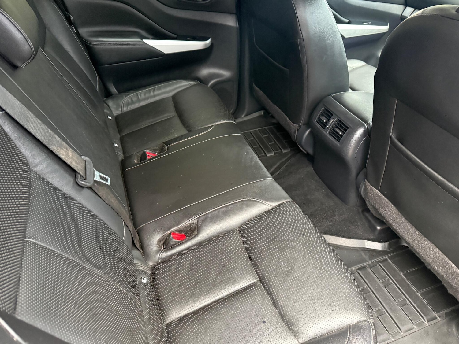 Used Nissan Navara 2018 for sale - 77174649: Photo 19