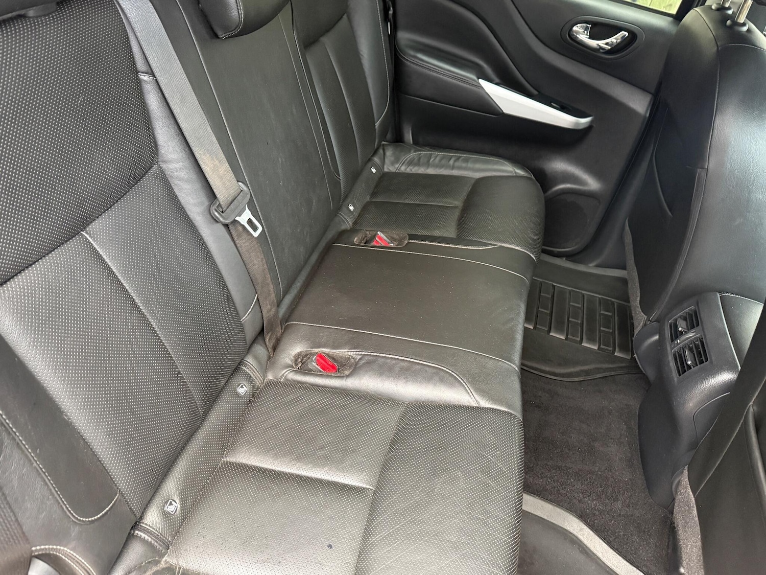 Used Nissan Navara 2018 for sale - 77174649: Photo 22