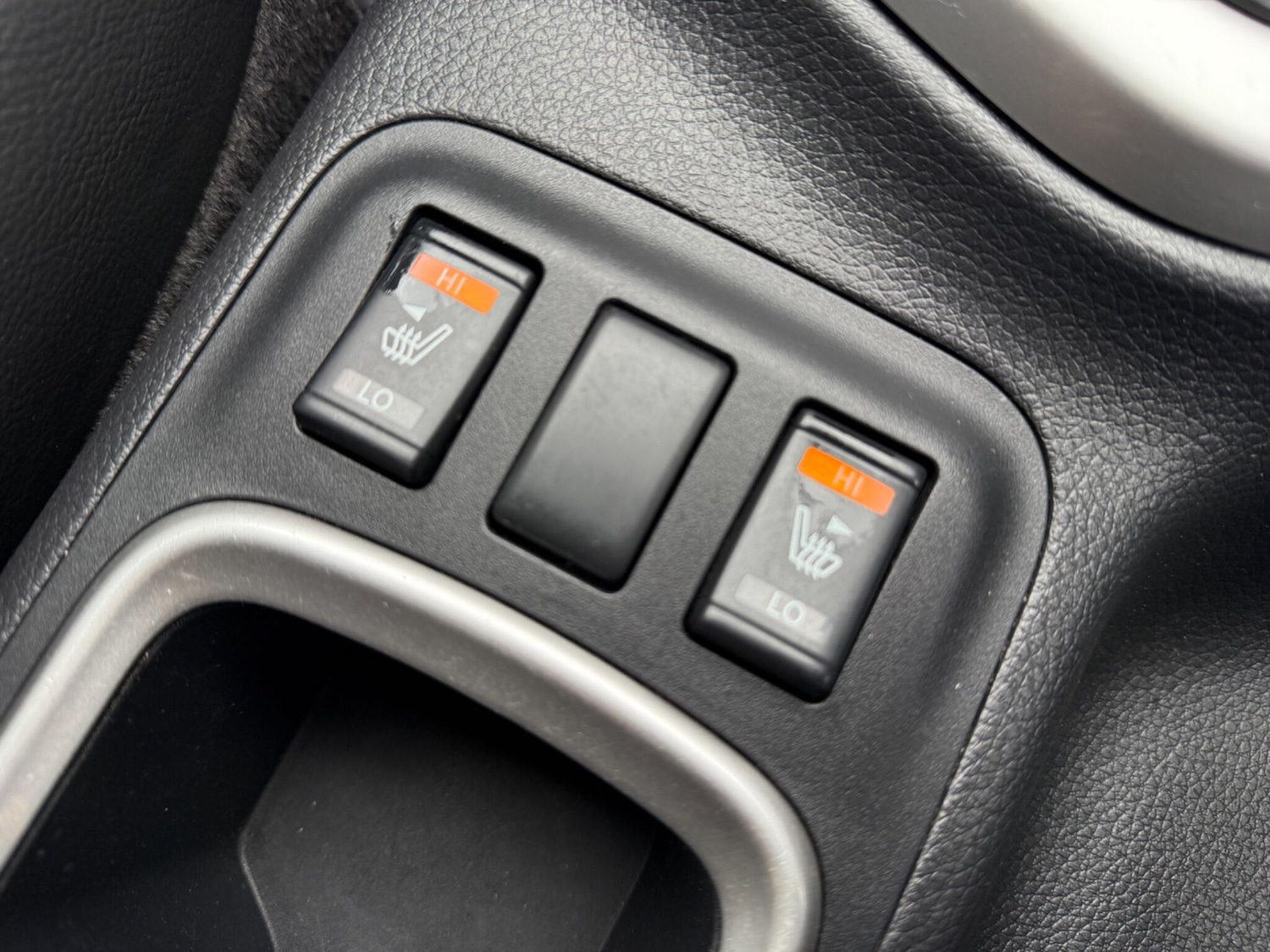 Used Nissan Navara 2020 for sale - 77291591: Photo 25