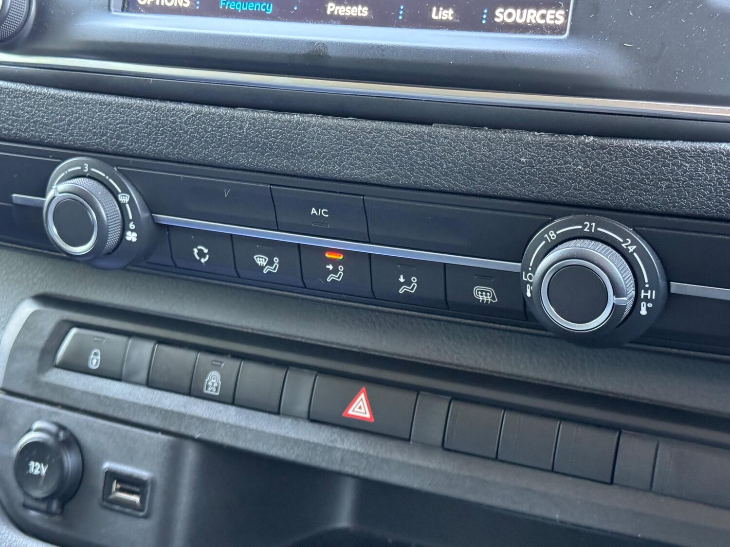 Used Peugeot Expert 2021 for sale - 77496382: Photo 43