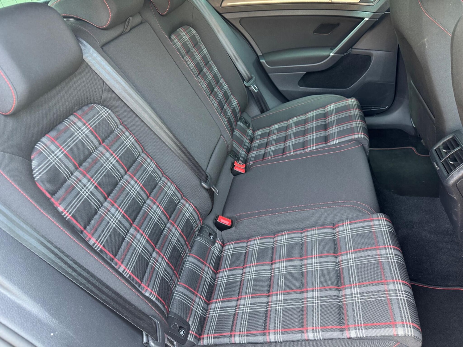 Used Volkswagen Golf 2017 for sale - 77994237: Photo 24