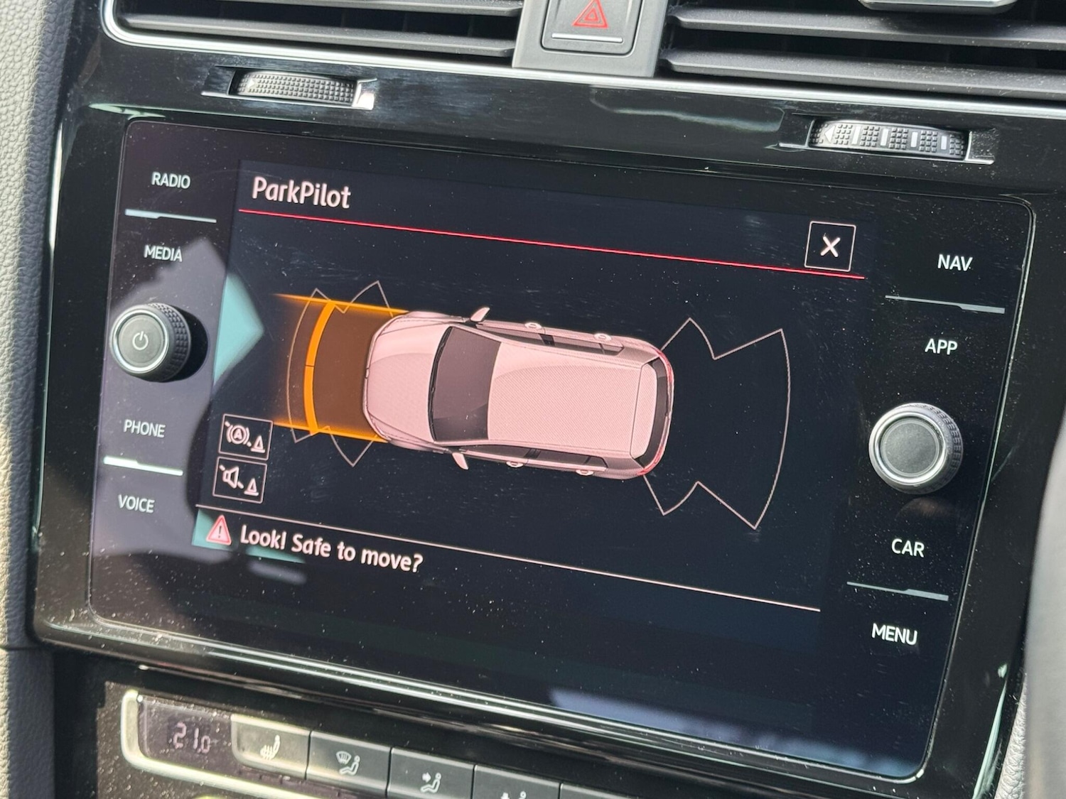 Used Volkswagen Golf 2017 for sale - 77994237: Photo 33